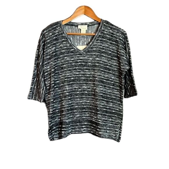 NWT! Andrea Jovine v neck sweater. Size small - Picture 1 of 6